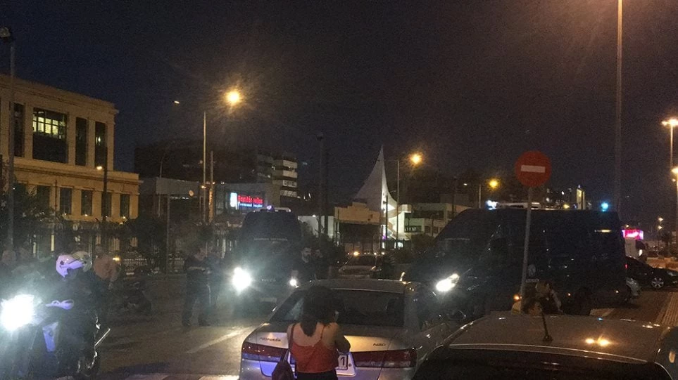 Ακόμα ψάχνουν τους δύο Αλβανούς που απέδρασαν χθες από το λιμάνι του Πειραιά